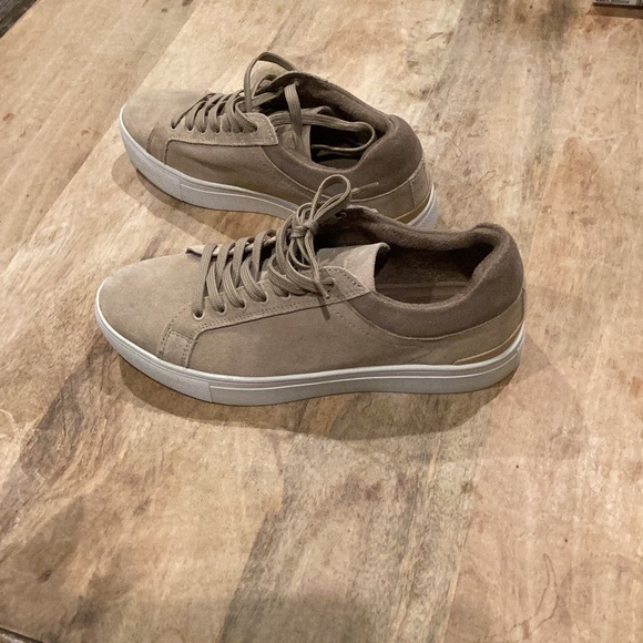 Aldo Tan Sneakers - Picture 3 of 4